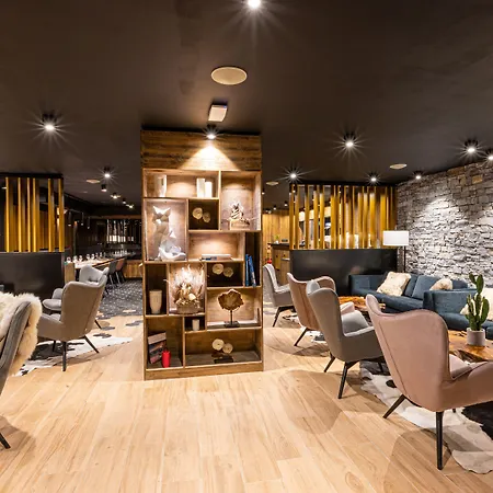 Отель Tetras 4*